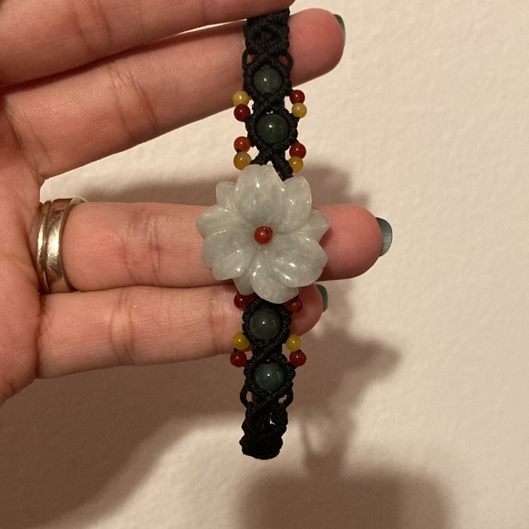 Beaded flower bracelet from Hawaii like new condition - Picture 4 of 5